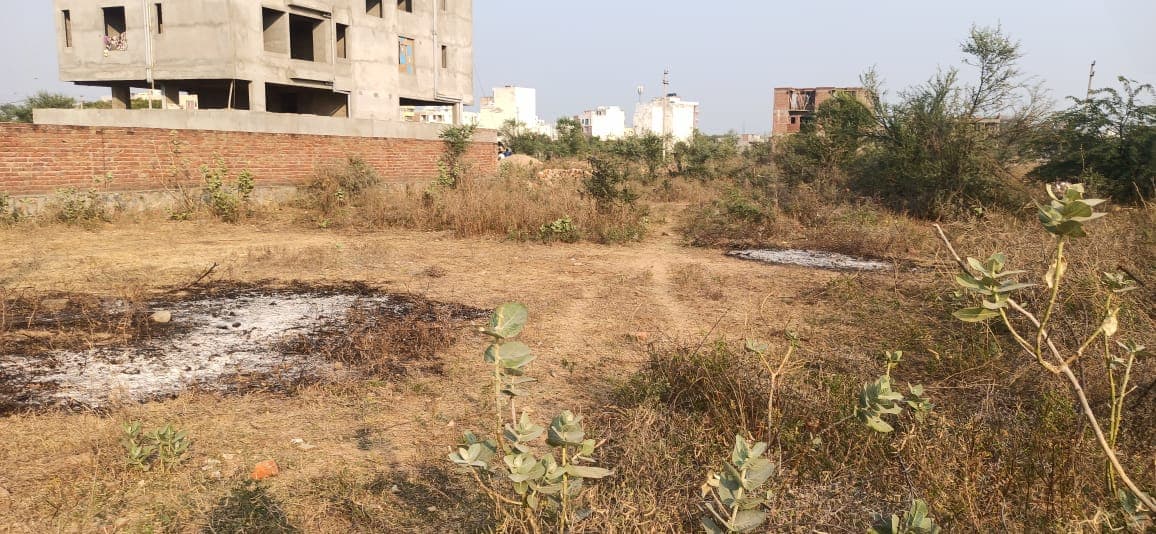 150 square feet, JDA, south, Commercial plot is available for sale at jagatpura — photo 1