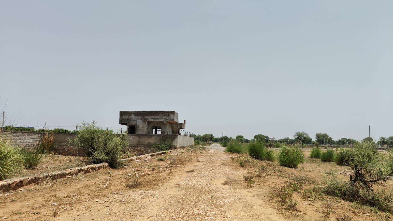 355 square yard, JDA, West, Residential plot is available for sale at Jagatpura — photo 1